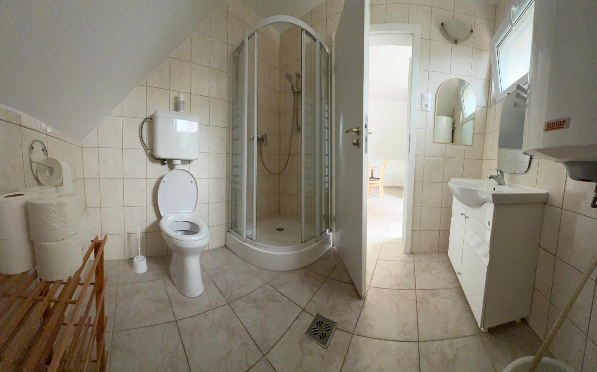 Luxury Apartment *